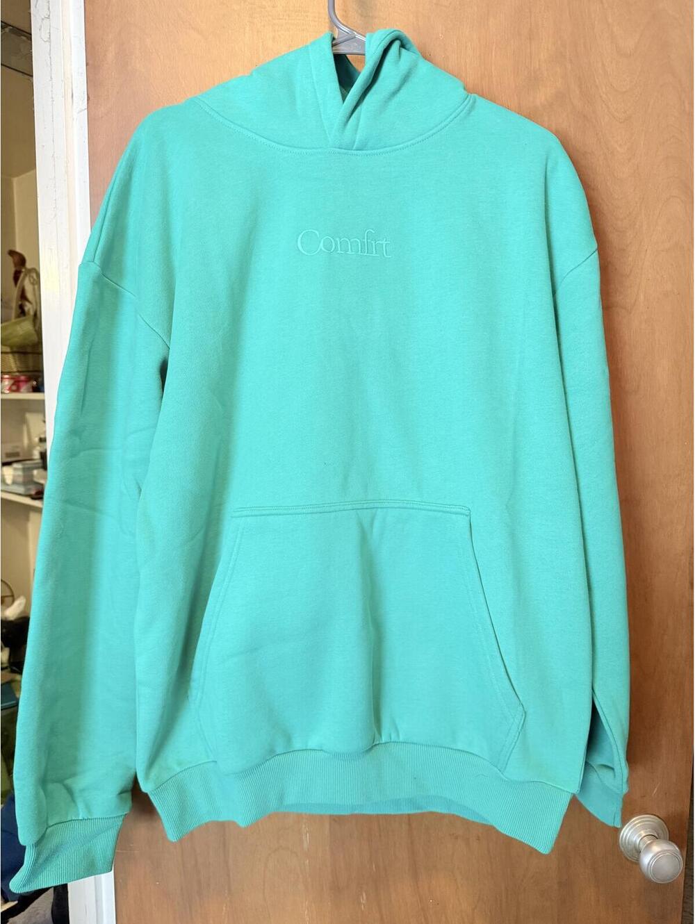 Comfrt Signature Hoodie Aqua Unisex size M New In Bag Oversized MSRP $120 - Picture 2 of 11